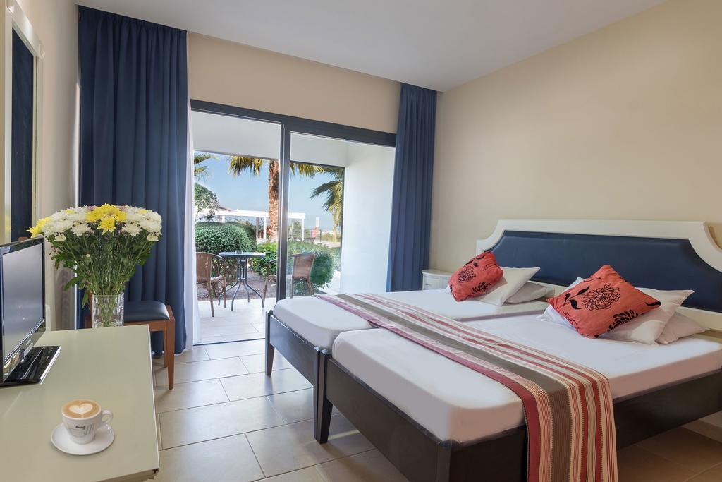 Royal Blue Hotel & Spa Geroskipou エクステリア 写真