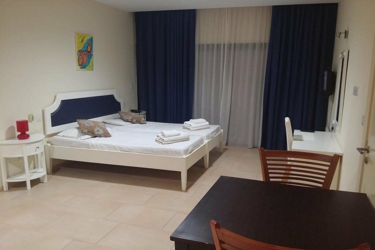 Royal Blue Hotel & Spa Geroskipou エクステリア 写真